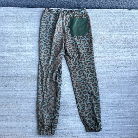 HSTRY NAS HSTRY x C2A LEOPARD UNITY & PRIDE SWEATPANTS - Limited edition! - Picture 10 of 13